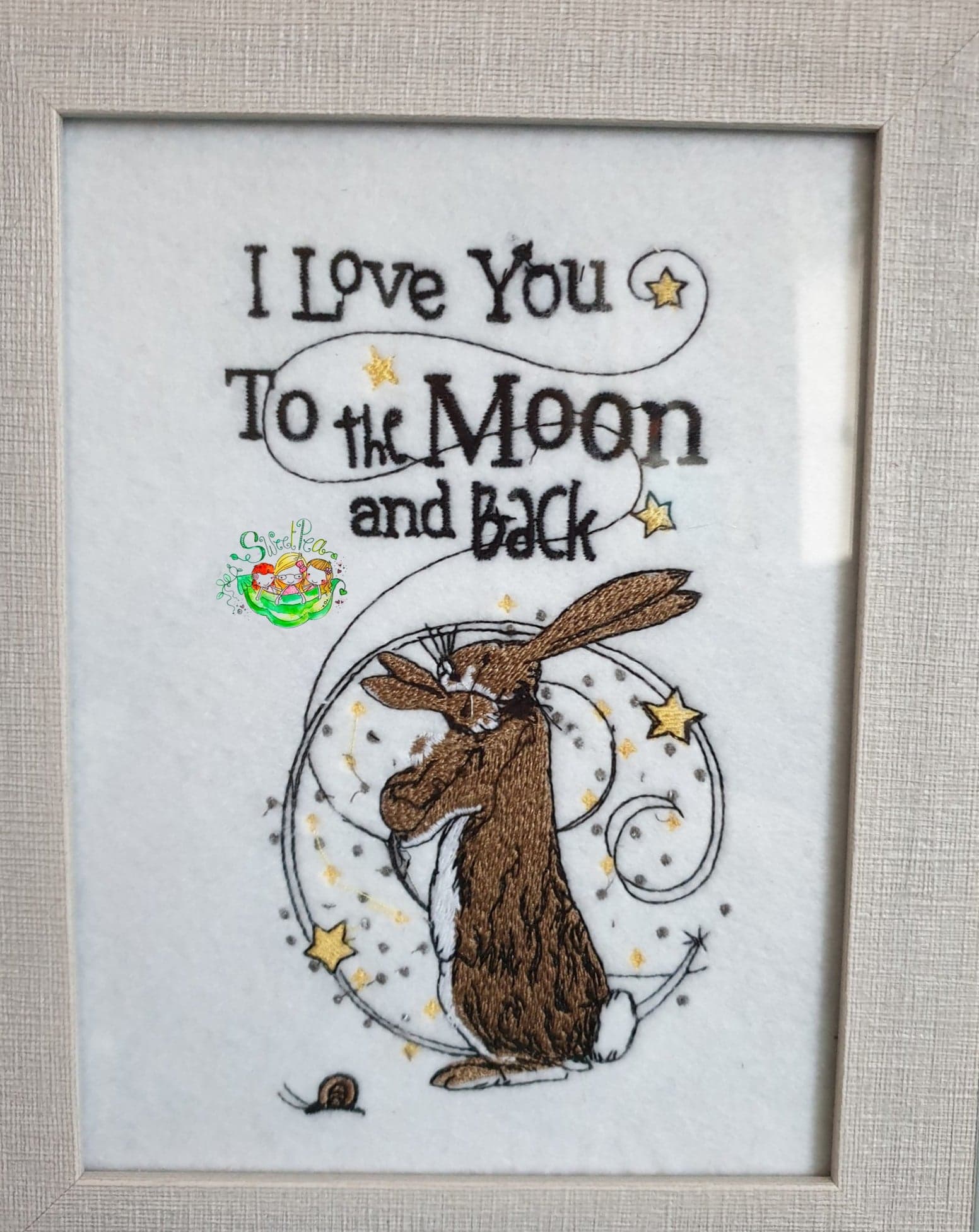 Sweetpea's Handmade Embroidered Frame Collection - Bunny Love