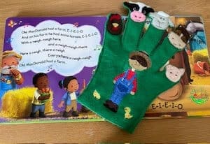 Sweetpea's Handmade Storybook Glove Collection - Old MacDonald