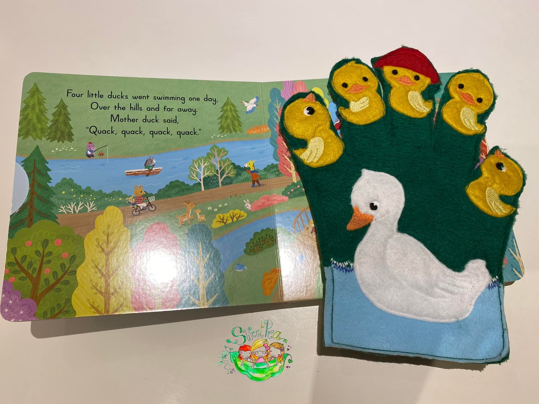 Sweetpea's Handmade Storybook Glove Collection - Five Little Ducks