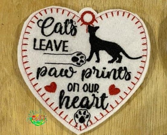 Sweetpea's Handmade Pet Heart Hanger Collection - Cats Leave Pawprints On Our Heart