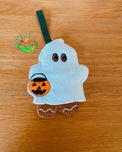 Sweetpea’s Handmade Gingerbread Halloween Collection – Dress Up Ghost