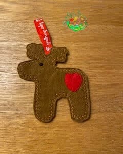 Sweetpea’s Handmade Christmas Hanger Collection – Love Reindeer