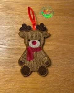Sweetpea’s Handmade Knitted Hanger Collection – Reindeer