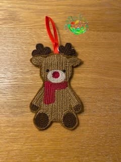 Sweetpea’s Handmade Knitted Hanger Collection – Reindeer