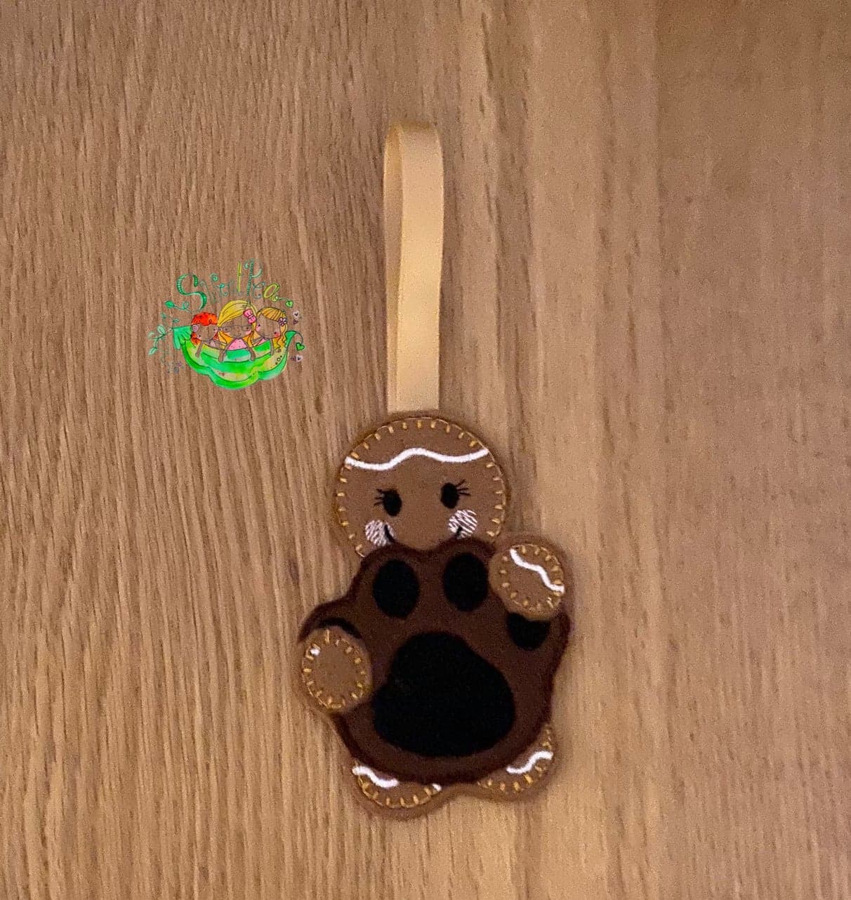 Sweetpea’s Handmade Gingerbread Family Collection – Paw