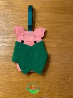 Sweetpea’s Handmade Christmas Hanger Collection – Pigs in Blankets