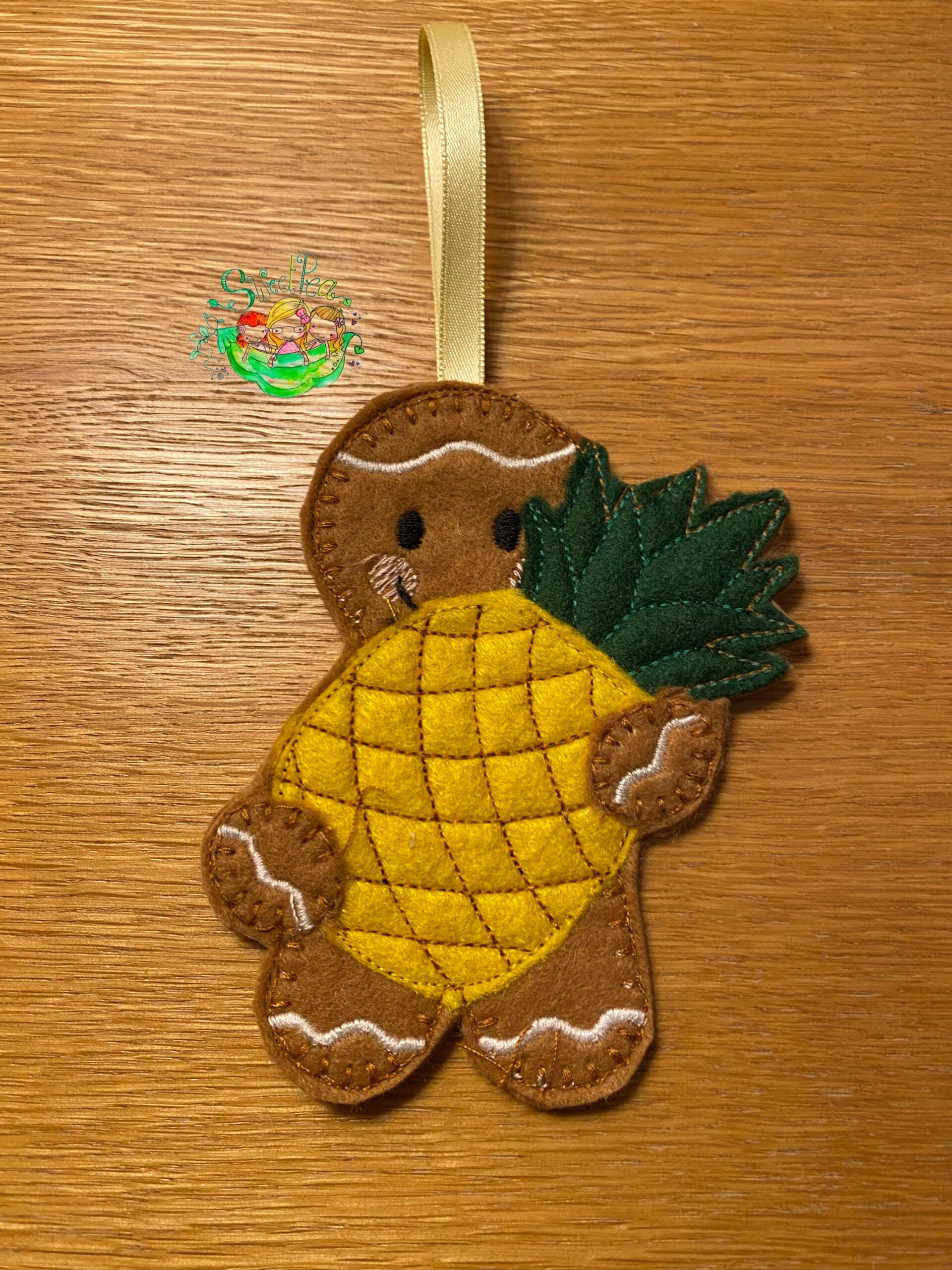 Sweetpea’s Handmade Gingerbread Fruit Collection – Pineapple
