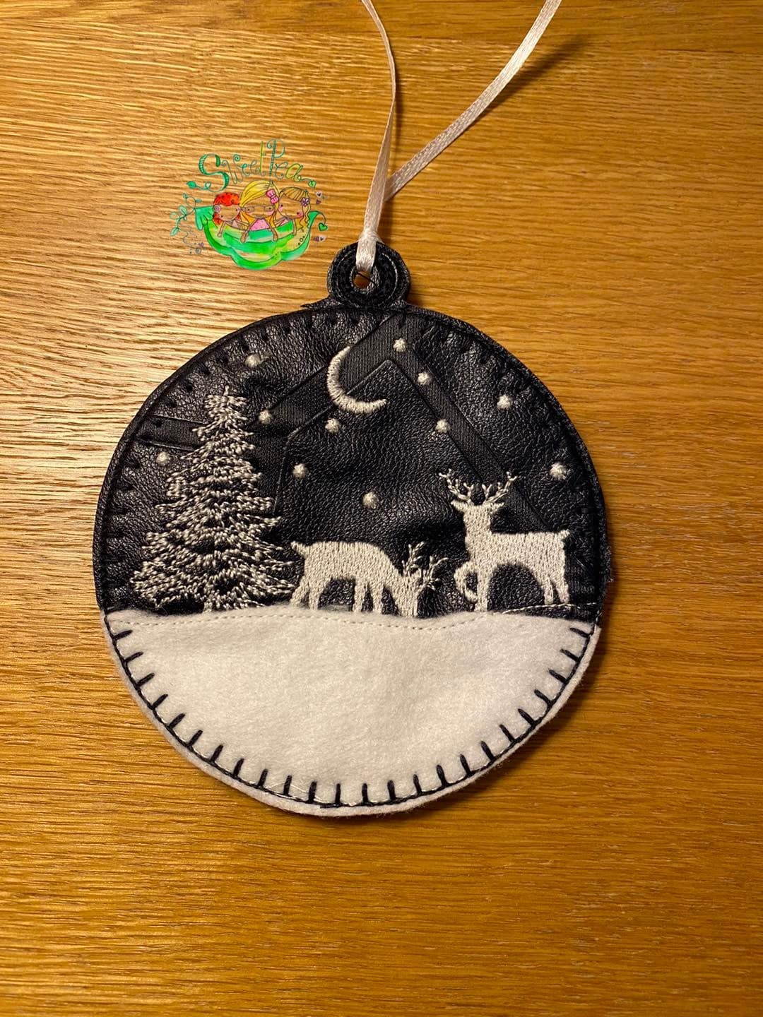 Sweetpea’s Handmade Christmas Night Sky Bauble Collection - Two Deers