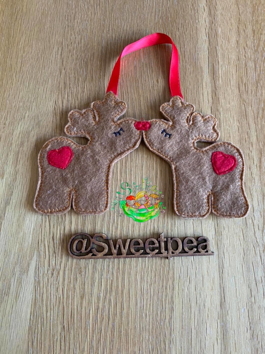 Sweetpea’s Handmade Christmas Hanger Collection – Reindeer Love
