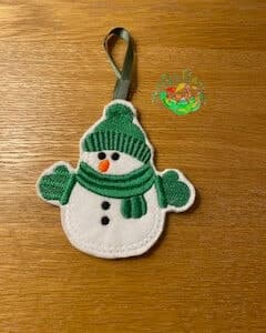 Sweetpea’s Handmade Christmas Hanger Collection – Snowman with Hat and Scarf