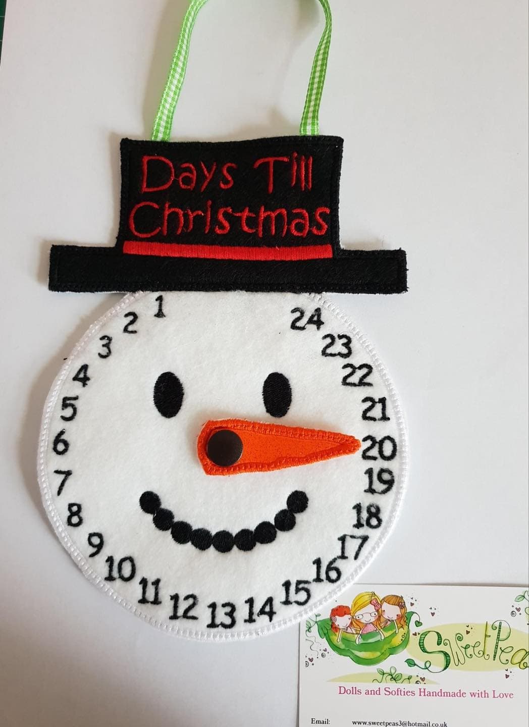 Sweetpea’s Handmade Christmas Countdown Collection – Snowman Clock