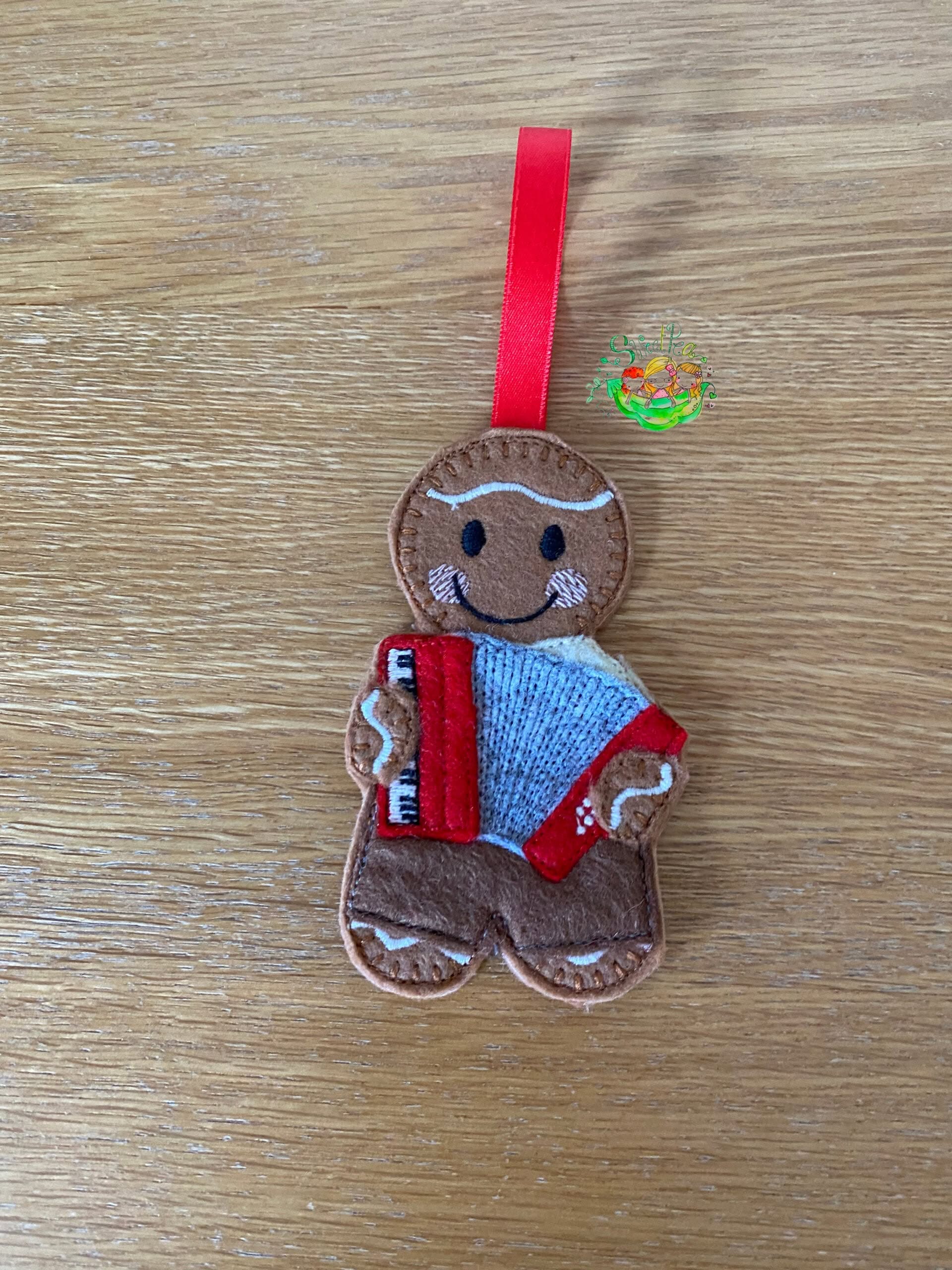 Sweetpea’s Handmade Gingerbread Entertainment Collection – Accordion