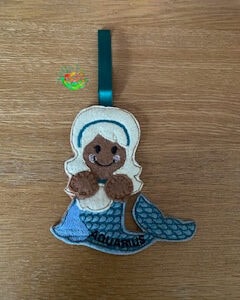 Sweetpea’s Handmade Gingerbread Zodiac Collection - Aquarius