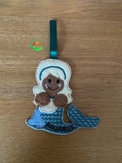 Sweetpea’s Handmade Gingerbread Zodiac Collection - Aquarius