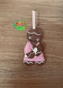 Sweetpea’s Handmade Gingerbread Family Collection – Breastfeeding Mum