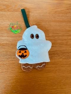 Sweetpea’s Handmade Gingerbread Halloween Collection – Dress Up Ghost