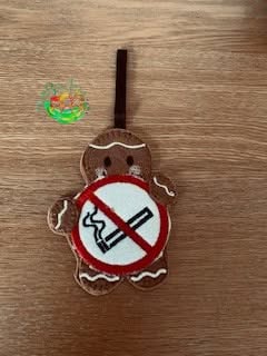 Sweetpea’s Handmade Gingerbread Family Collection – No Smoking