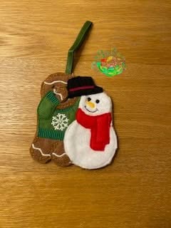 Sweetpea’s Handmade Gingerbread Christmas Collection – Snowman Builder
