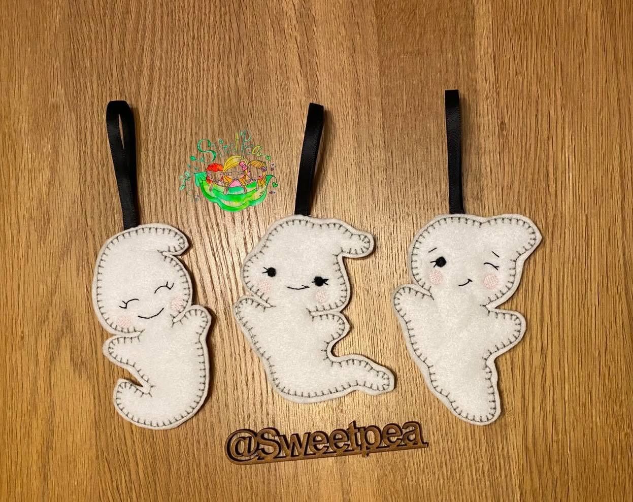 Sweetpea’s Handmade Halloween Ghost Hanger Collection – Eyes Open